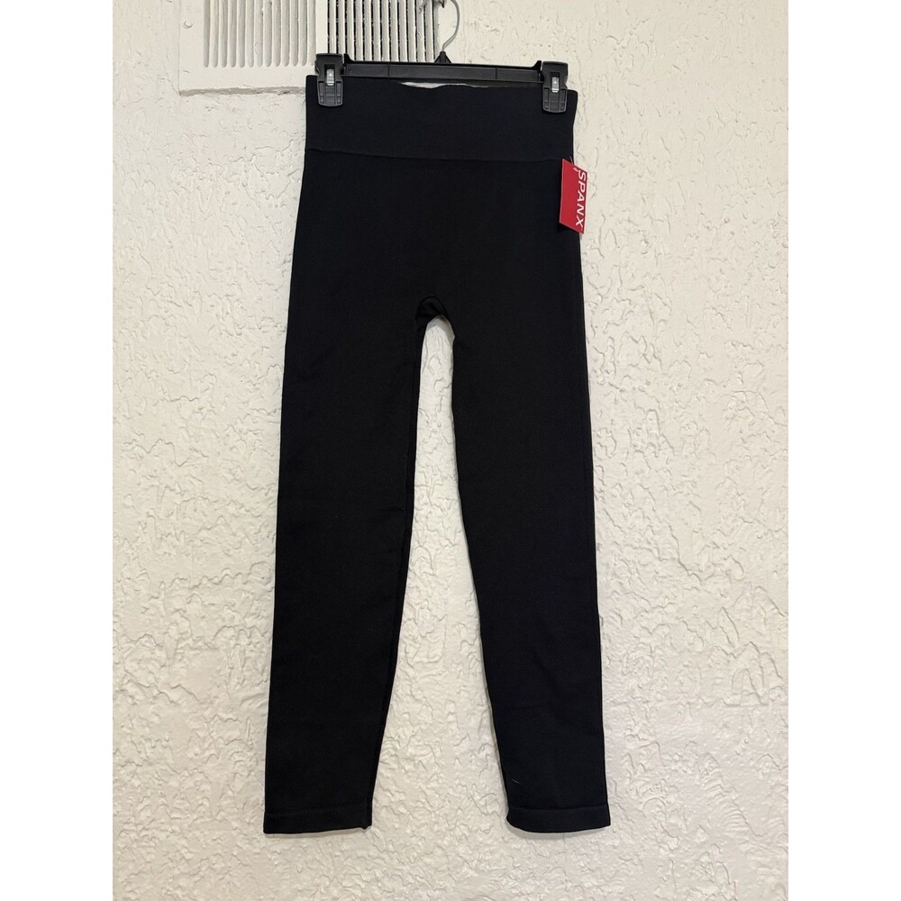 NWT SPANX Seamless Ribbed Leggings M Black Shaping Crop Pants